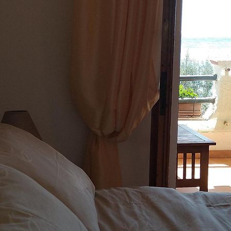 In Front Of The Beach - La Terrazza Sul Mare ฟลูมินิ ดิ กวาร์ตู ภายนอก รูปภาพ