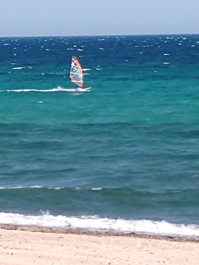 In Front Of The Beach - La Terrazza Sul Mare ฟลูมินิ ดิ กวาร์ตู ภายนอก รูปภาพ
